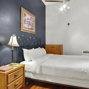 Double Queen Room